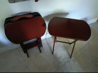 Foldable table