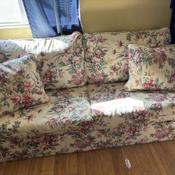Couch Pull Out Bed 