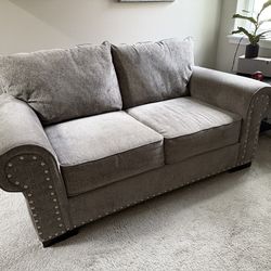 75” Gray Chenille Loveseat W/ Plush Cushions & Silver Nailhead Trim, Excellent Condition