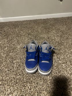 Air Jordan 3 Varsity Royal