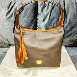 NWOT DOONEY & BOURKE PEBBLED GRAIN GENUINE LEATHER PAIGE SAC HOBO / SHOULDER BAG ADJUSTABLE BUCKLE STRAP WITH TASSELS