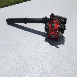 CRAFTSMAN LEAF BLOWER with 25cc Full-Crank 4-CYCLE ENGINE &  SPEED START,  Reg-Gas no mixing of Oil Works & runs Great 👍 