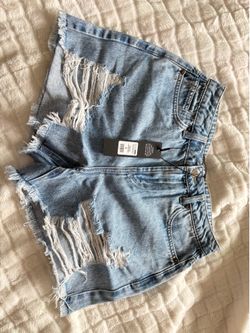Fashion nova shorts size 3