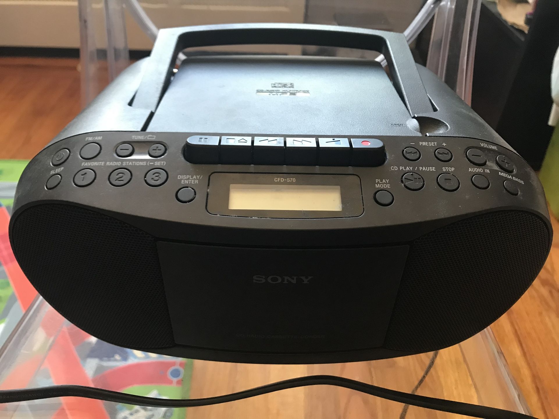 Sony CD Cassette Radio CFD-S70B