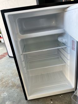 Frigidaire Mini fridge with freezer