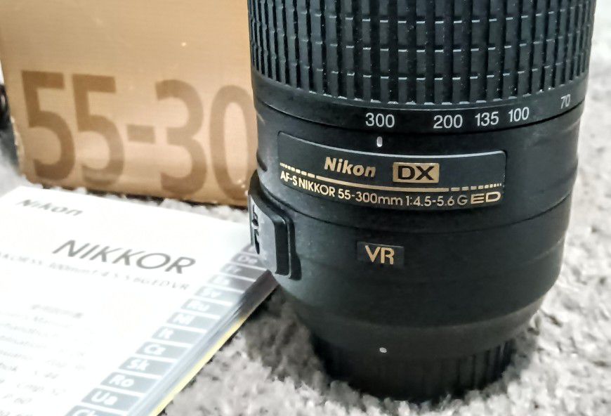 Nikon (Nikkor Lens) AF-S DX 55-300mm F/4.5-5.6G ED VR