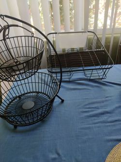 Dish drainer and fruit basket