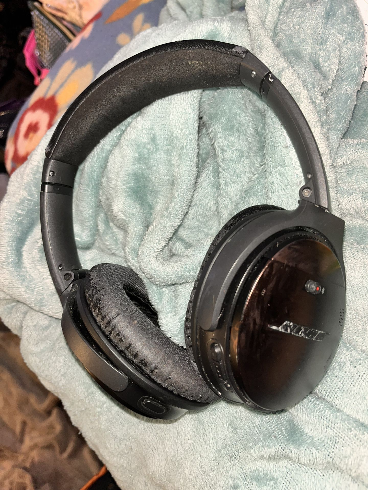 Bose Quiet Comfort 45 Noise Canceling Headphones 