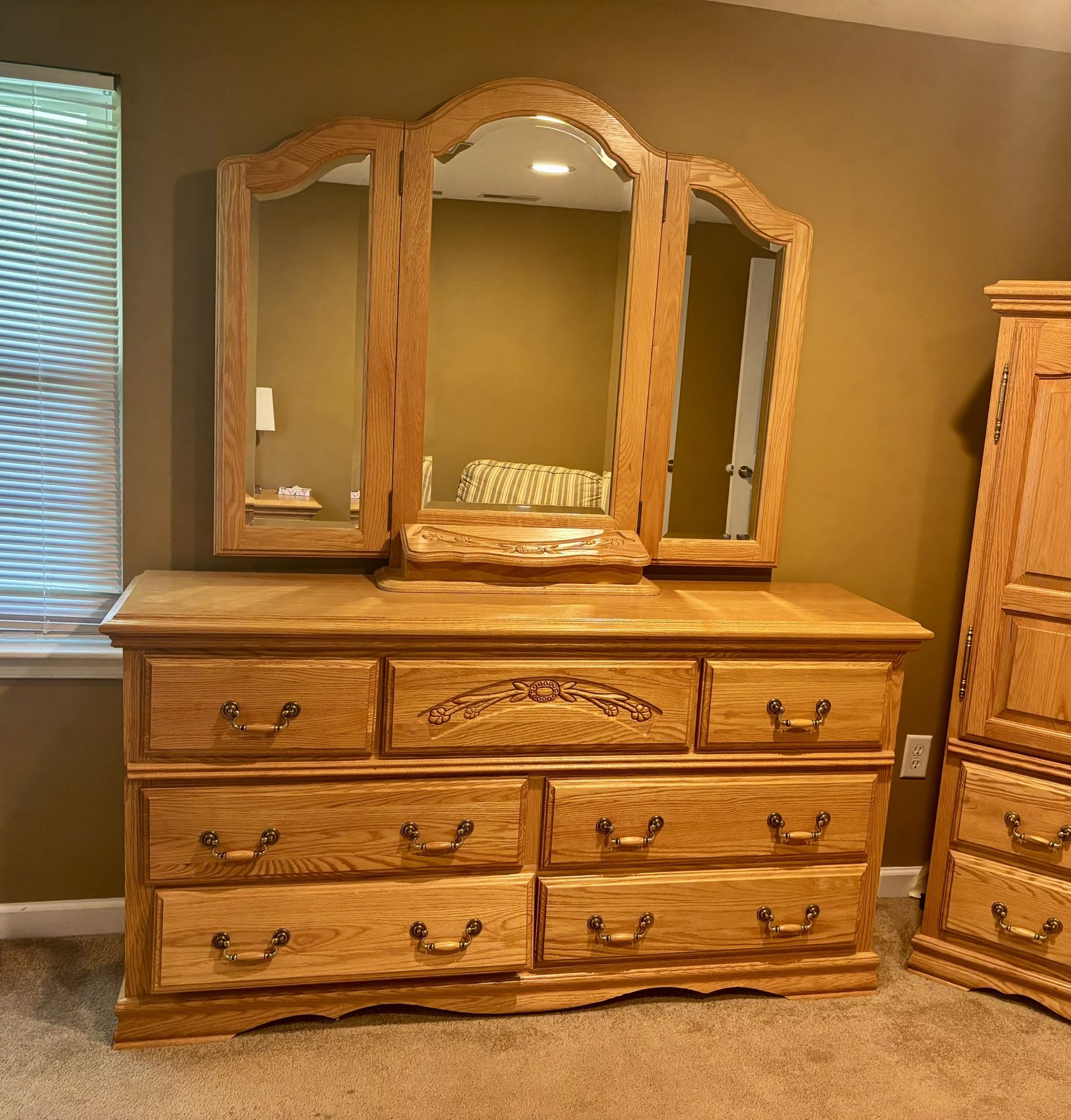 Queen Bedroom Set