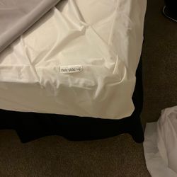Queen Mattress & Box Spring 