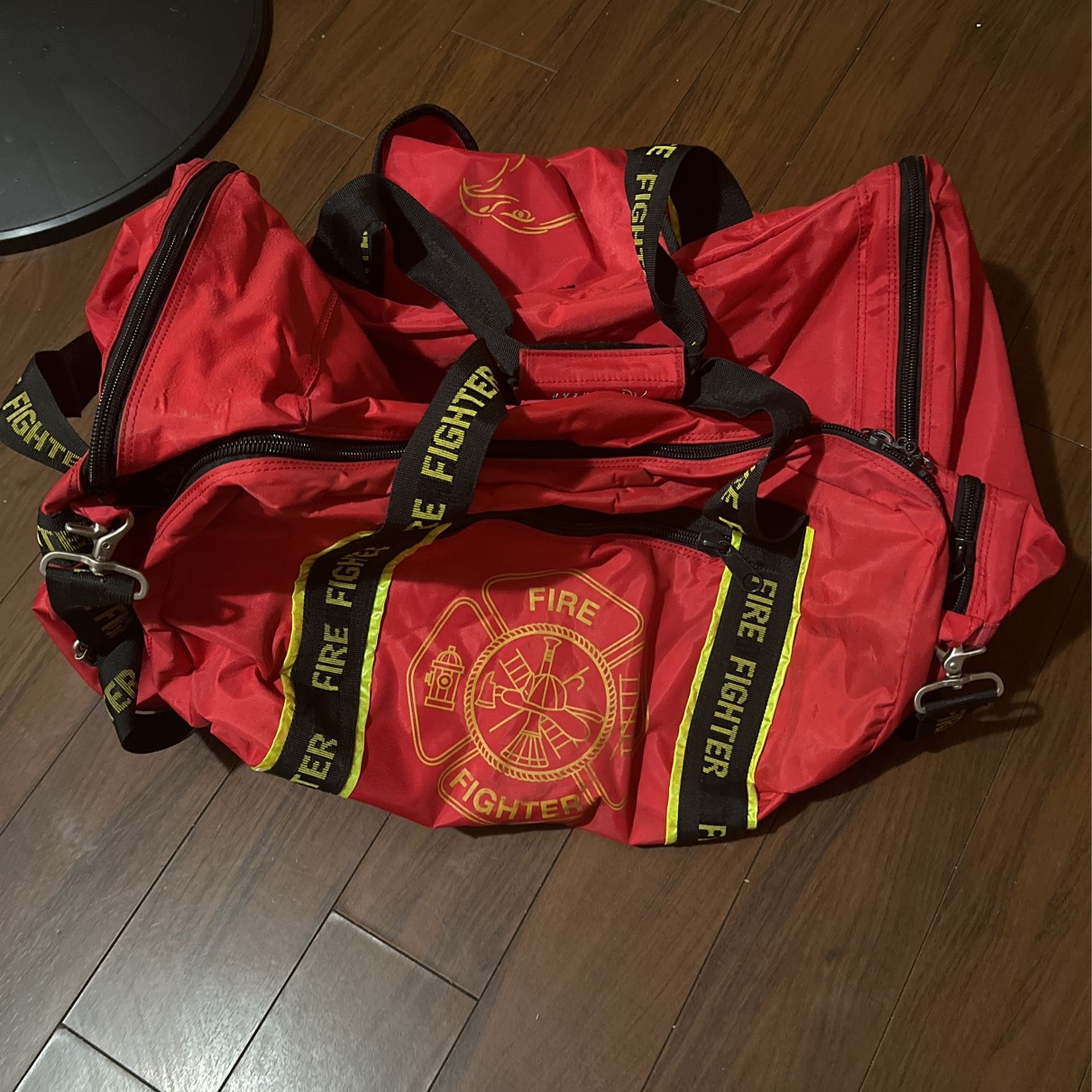  (American Fire Wear  / Fire Fighter Durable Xl Large Duffel Bag 