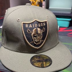 Las Vegas Raiders Full Cap Size 7 1/4