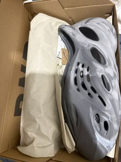 Yeezy Foam Runner MX granite Size 11 Brand New 