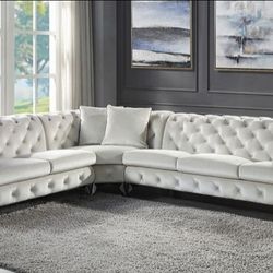 Brand New Beige Super Plush Sectional Sofa (Pillows Included)