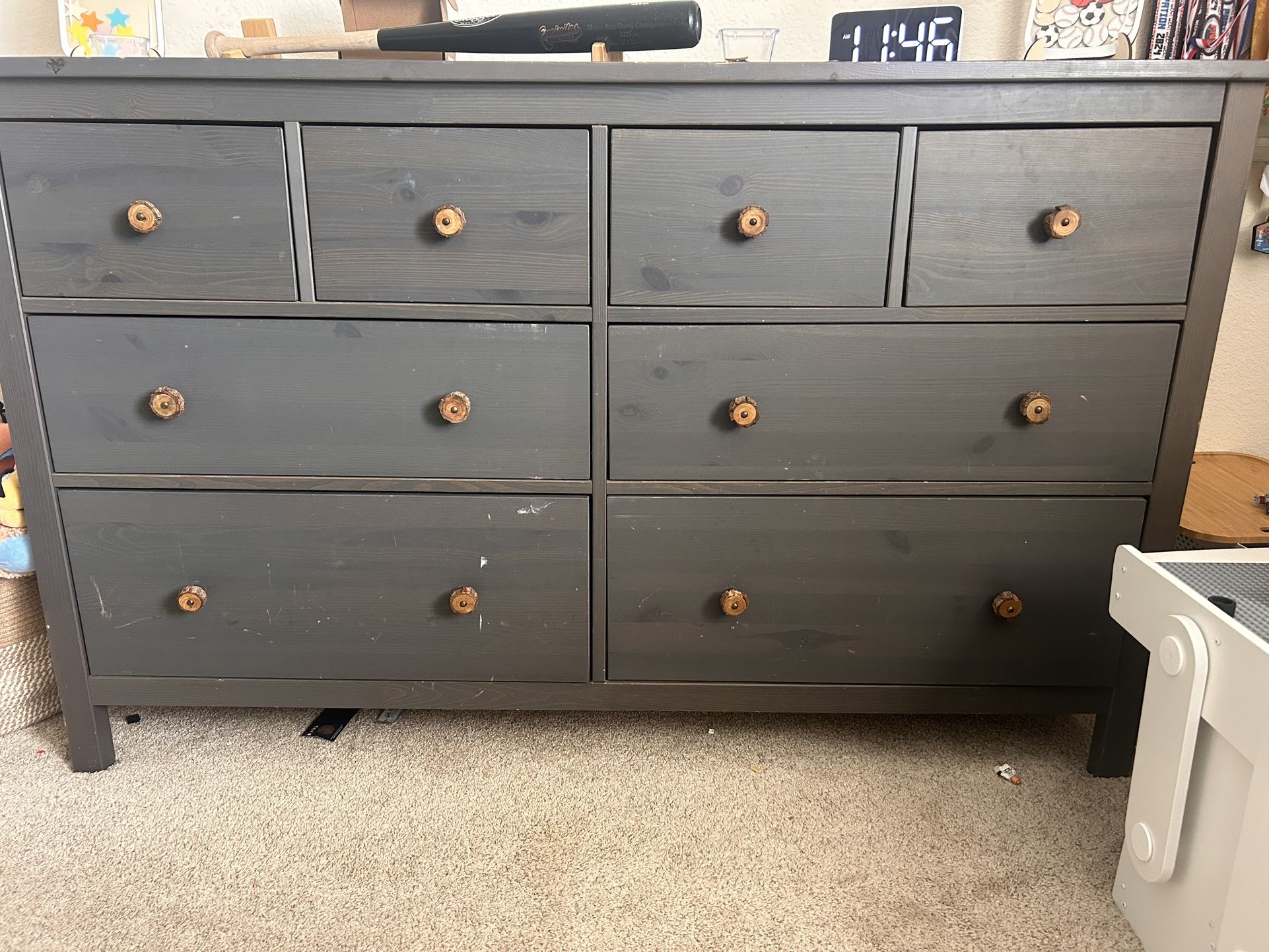 8 Drawer Dresser