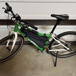 Woom 5 Bike/Bicycle (24 Inch) With Accessories