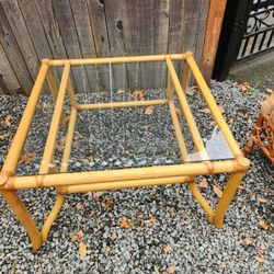 Vintage bamboo glass topped coffee table Palm Beach Hawaii tropical tiki 40s 50s style