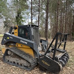 John Deere / Skid Steer 