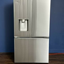 LG 26 cu. ft. Smart Counter-Depth MAX French Door Refrigerator with Four Types of Ice - $50 down
