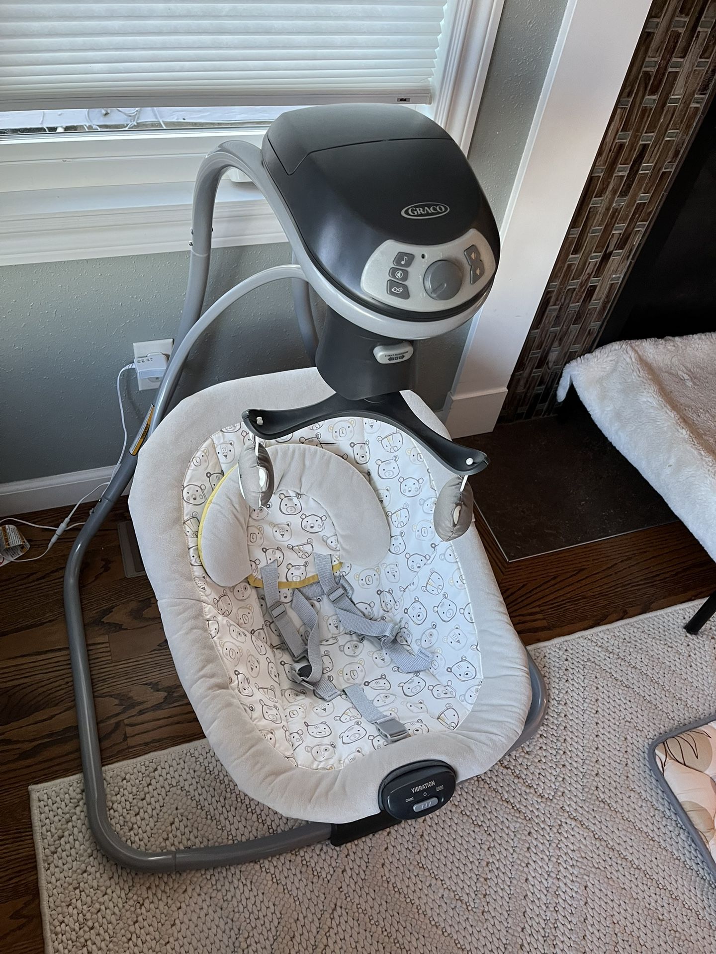 Graco Baby Simple Sway Swing