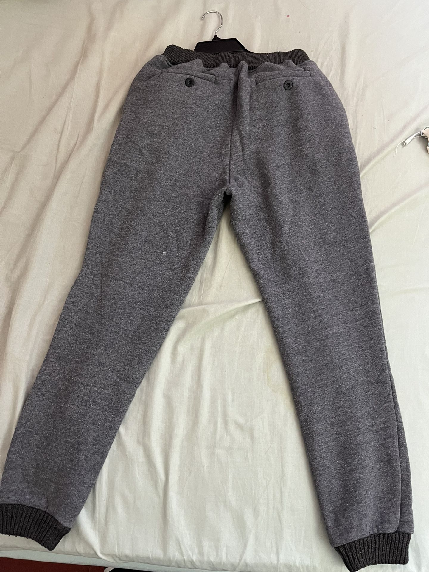 Gray Fleece Joggers – Warm & Soft – Size M