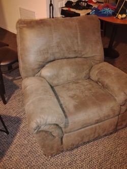 Recliner dark grey