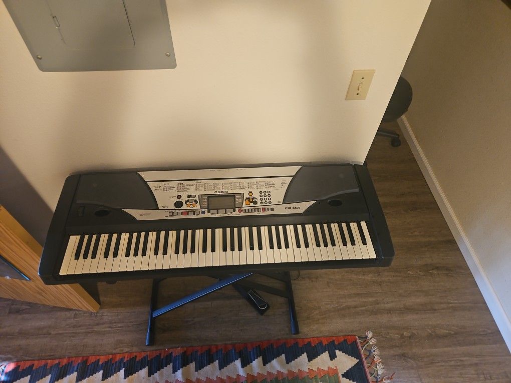 76 Key Yamaha Keyboard With Stand And Pedal