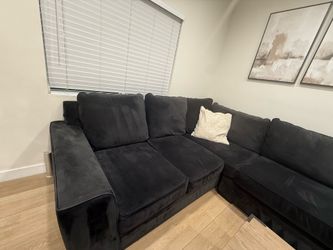Sectional couch