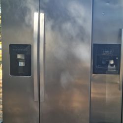 Whirlpool Side By Side Refrigerator 