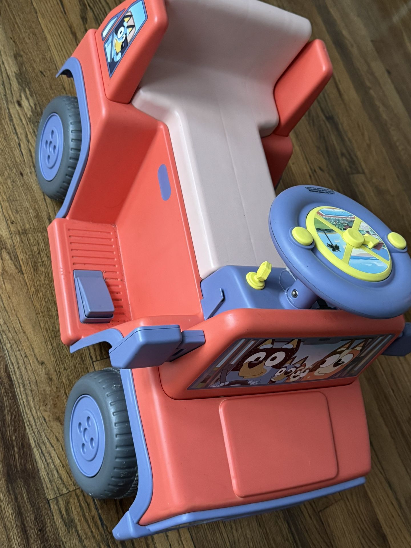 Bluey Electric Car LIKE NEW