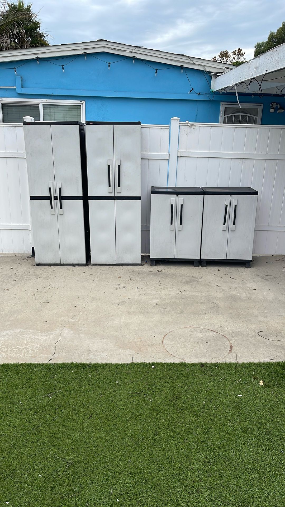 4 Cabinets