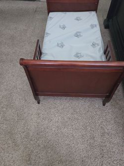 Gentlely Used Wood Toddler Bed w Mattress