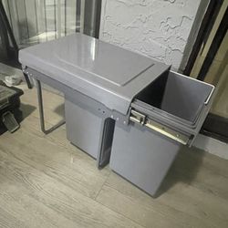 Under Cabinet Pull Out Trash 