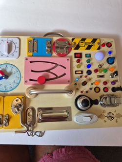 Educational & Engaging Montessori Busy Board Sensory Activity Toy -New!