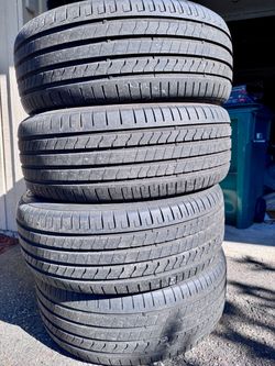 4 Cooper Zeon Crossrange Tires 255/45R20 - Great Tread