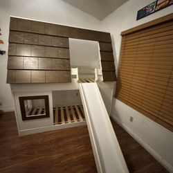Twin Bunk Beds 