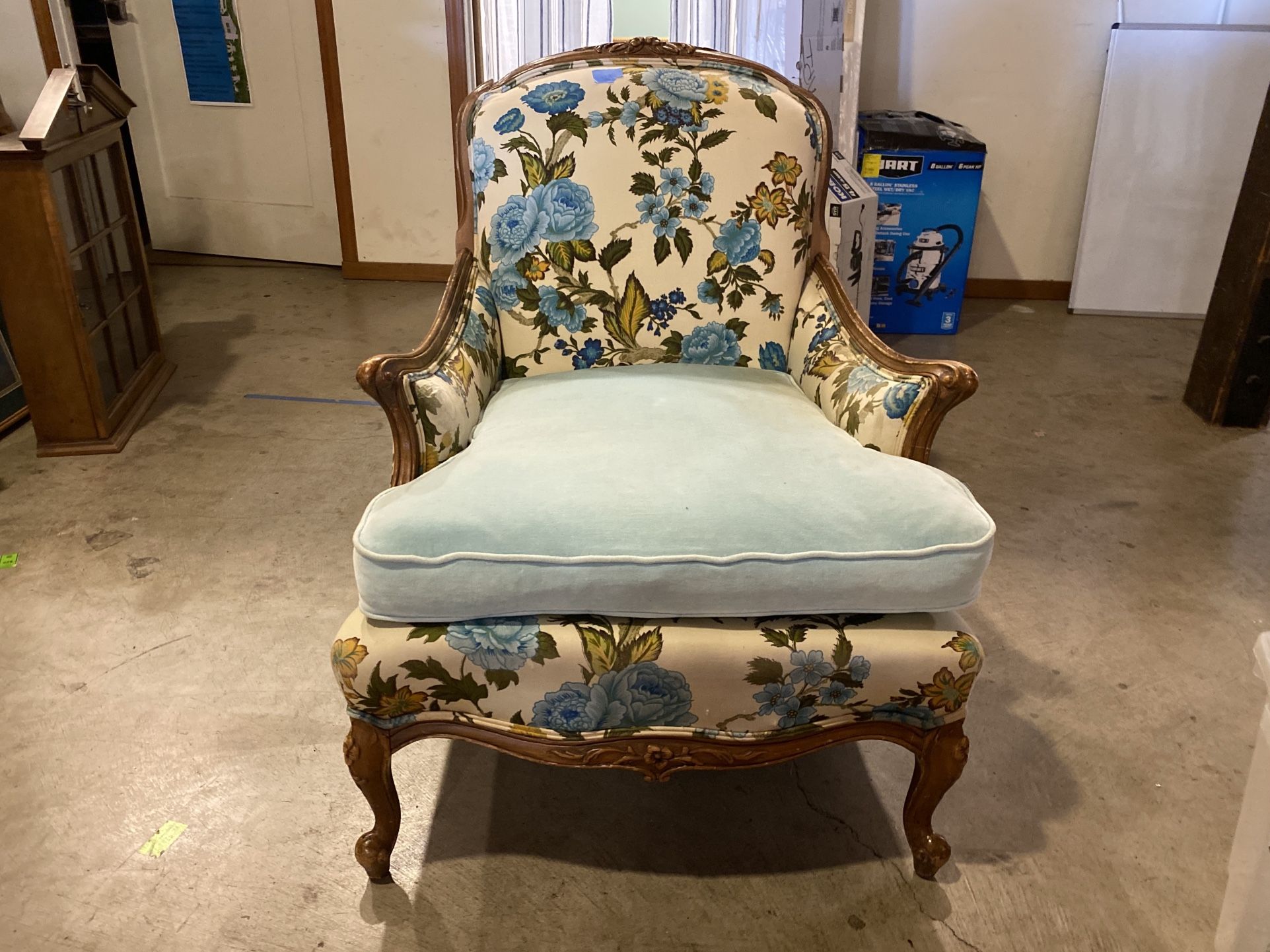 Vintage Wood Frame Blue Floral Armchair for Sale in Auburn, WA OfferUp
