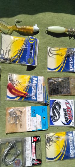 Mixed Fishing Hooks and Lures Lot all it's new