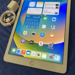 Apple iPad 6th Generation 32GB Wifi Unlocked In Good Condition 