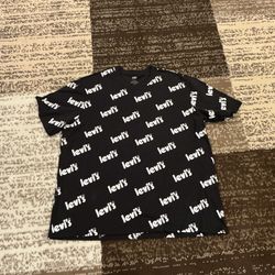 Men’s Levi’s Shirt Size XL