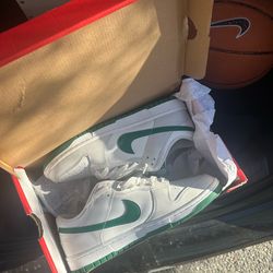 Gorge Green Dunks