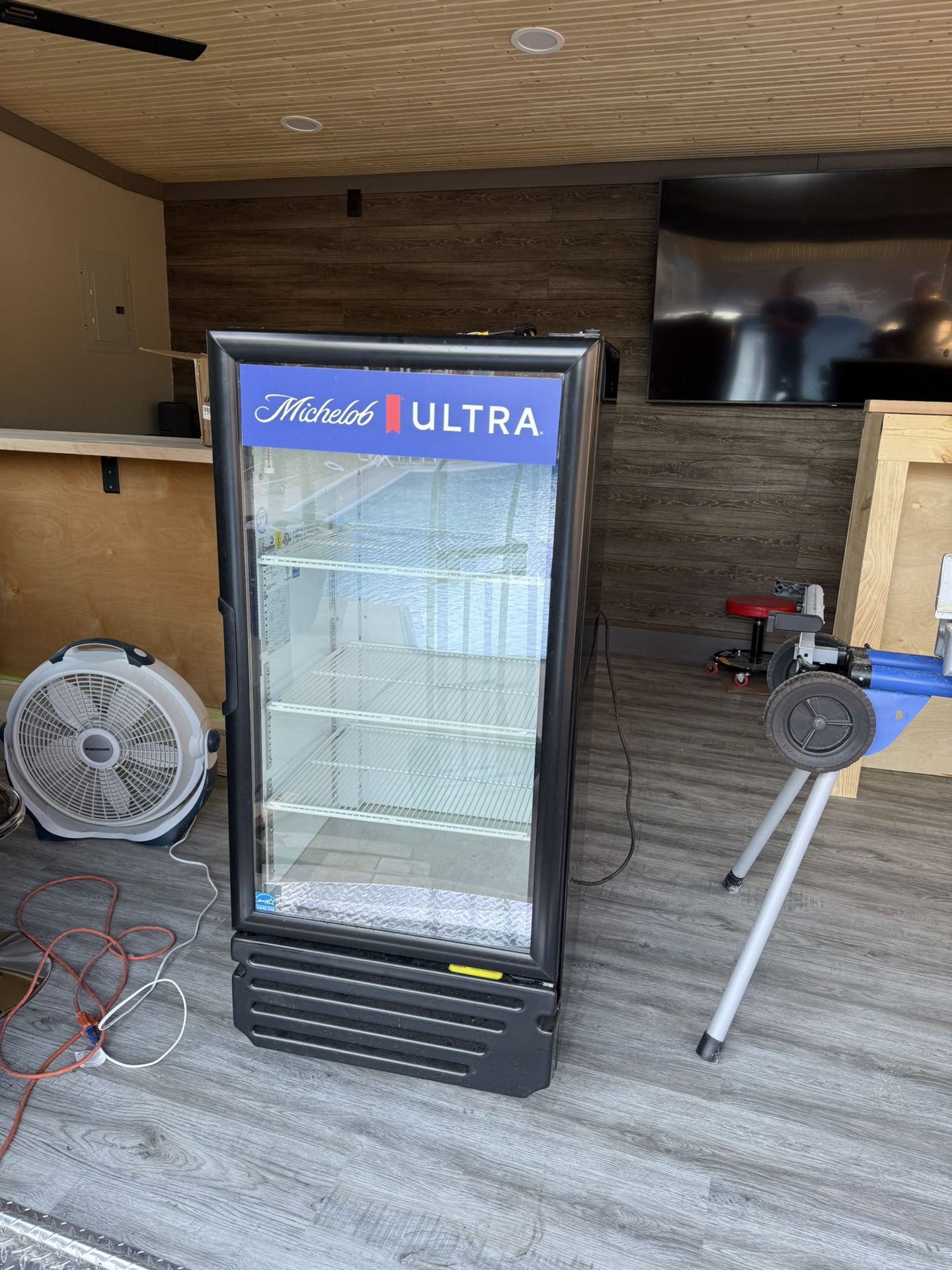 Display Cooler 25” W X 22” D X 55” H