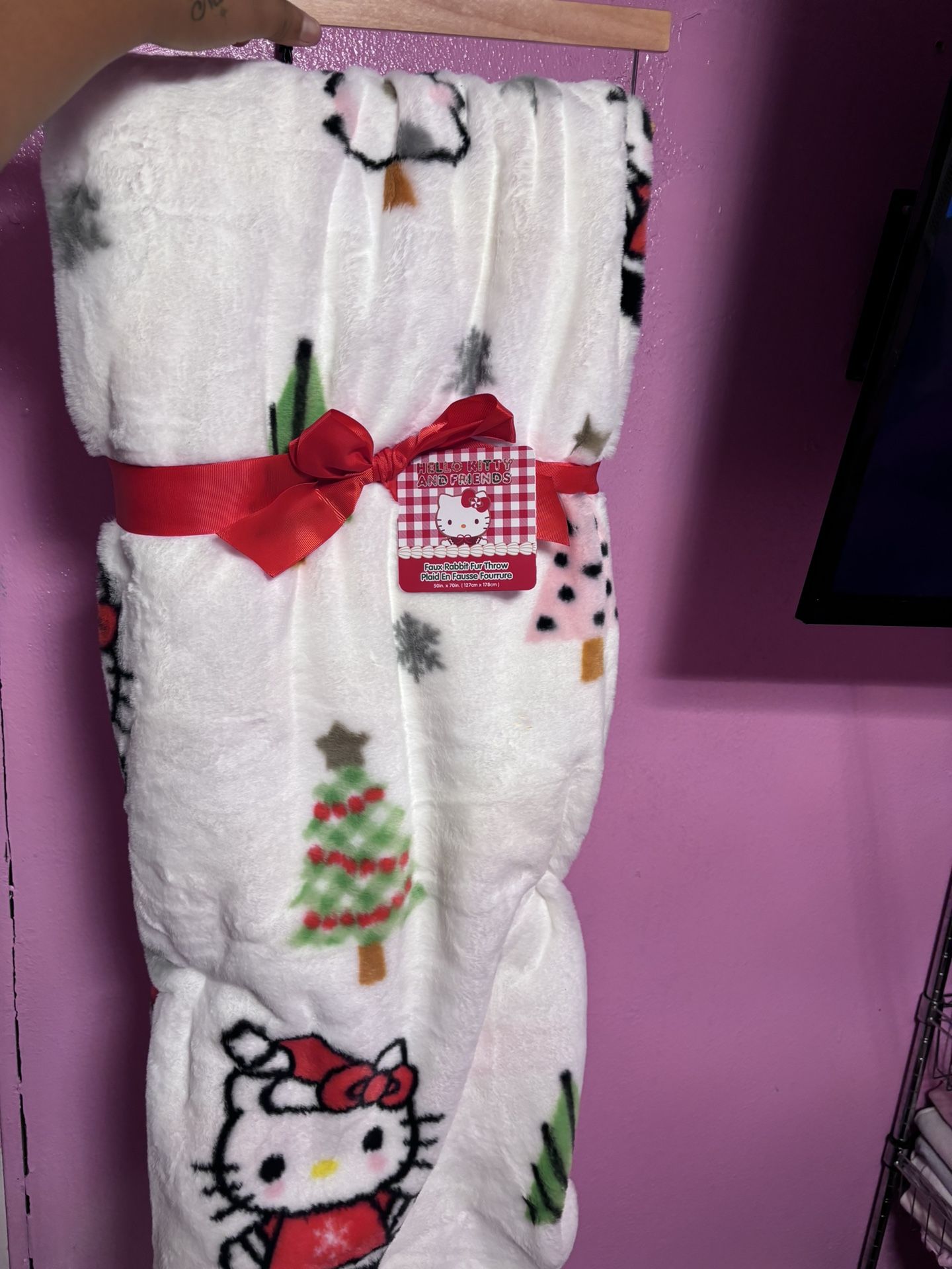 White Hello Kitty Blanket