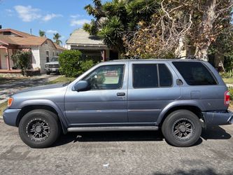 2001 Nissian Pathfinder