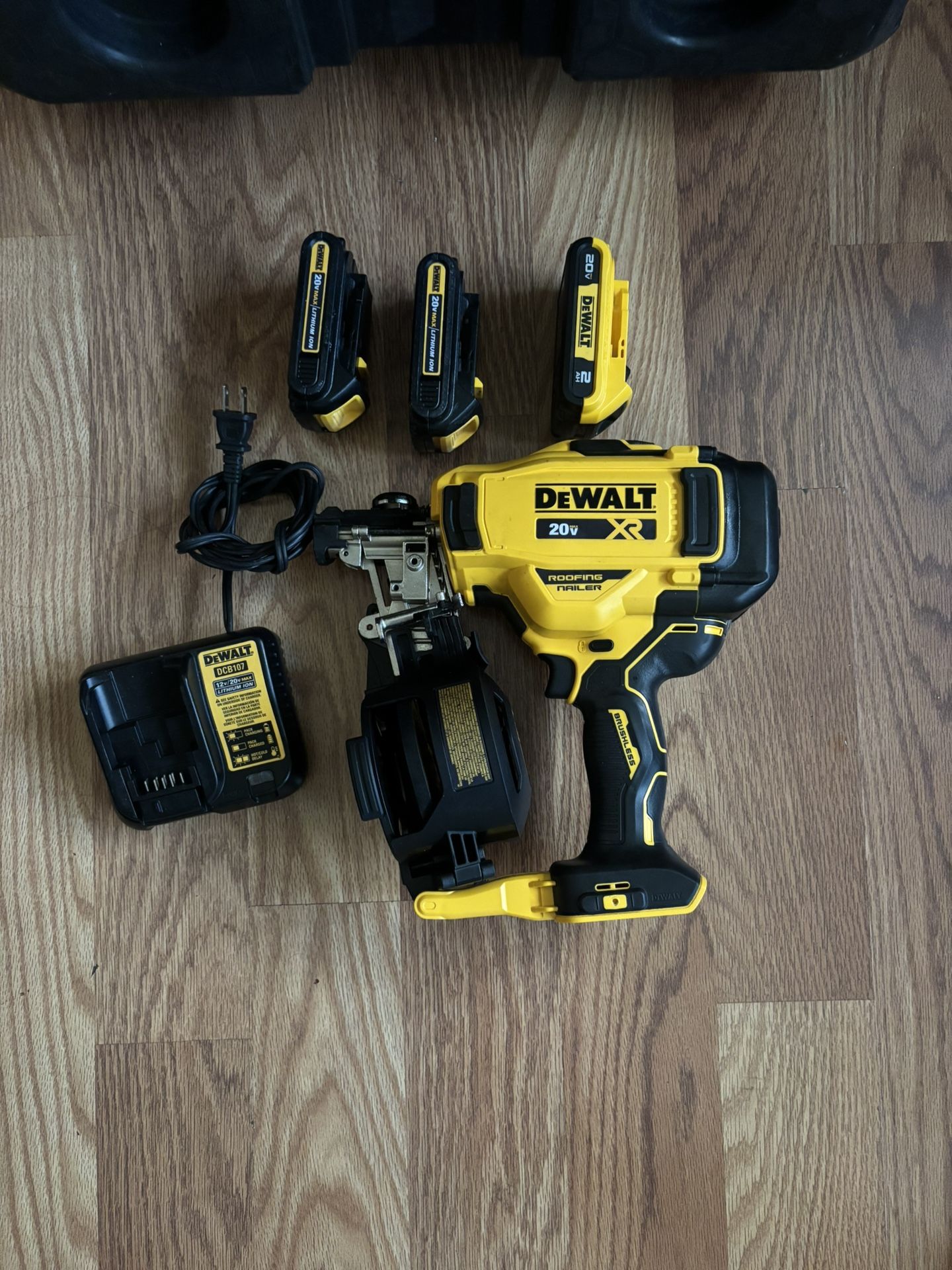 dewalt roofing gun 20v xr