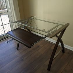 Available! Computer Desk / Table / Work Station with Keyboard Drawer / Tray