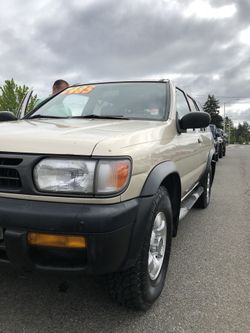 LOW PRICE! 1997 NISSAN PATHFINDER SE