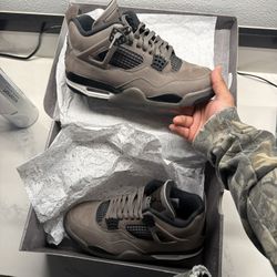 Jordan 4s, size 9.5