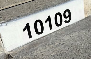 Curb painting