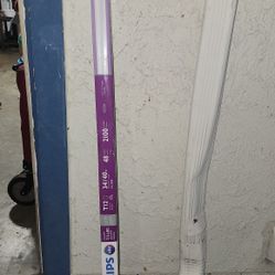 PHILLIPS InstantFit T12 LED Replacement